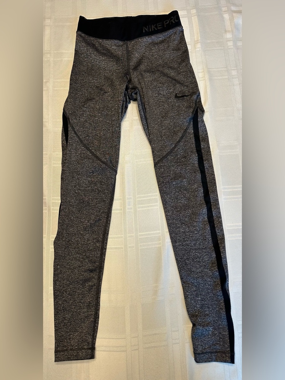 Nike‎ Pro Hypercool Women's  Black Leggings Size Small Pre-owned